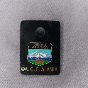 Denali AK Alaska Bear Mountain Shield Enamel Lapel Hat Jacket Pin - Picture 1 of 2
