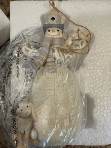Pupazzo di neve Jim Shore White Woodland con cappello uccellino ornamento B11 - Foto 1 di 5