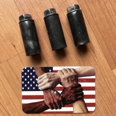 Para-choque traseiro Volvo SEMS porca de trava OEM 985976 quantidade 3 V70 XC70 V70R S60 S80 XC90 - Imagem 1 de 4