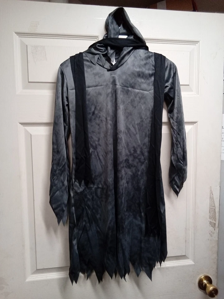 BOYS DARK GHASTLY HALOWEEN REPAPER SCARY GHOST FANCY DRESS&F.COVER - Image 1 of 4