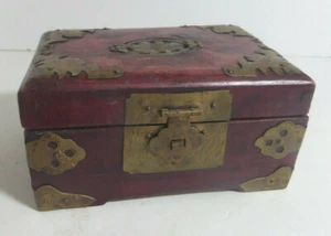 Small trinket jewelry box, handmade? asian scene brass decorations, inlaid on to - Picture 1 of 10