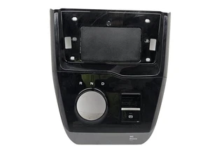MG 4 TROPHY GEAR LEVER SURROUND WIRELESS CHARGER 2022-2024 11358261 - Picture 1 of 15
