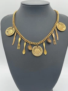 Collana tono oro piatto cucchiaio forchetta coppa charms - Foto 1 di 9