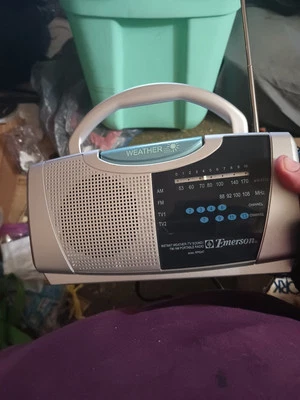Emerson Weather, AM/FM Radio with Instant Weather Model RP6247S - Image 1 of 4