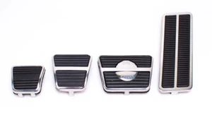 Pedal Pad Kit w/ Trim & Disc Brake Emblem Manual 72-81 Camaro; 73-74 Firebird - Imagen 1 de 4