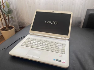 Sony VGN-NS12M Intel Core 2 Duo T5800, 3 GB RAM, 250 GB HDD, DVD Windows 7 Pro - Imagen 1 de 9