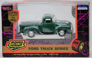 Road Champs Ford Truck Series 1956 Flareside 1:43 Diecast