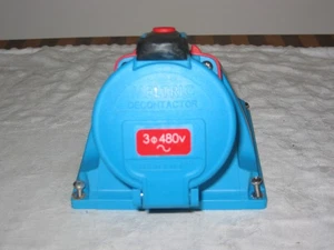 Meltric Decontactor Model DSN30 Plug & Receptacle  30A, 480V, 4X  Qty Availble 3 - Picture 1 of 5