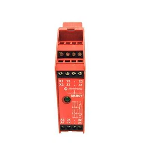 Relé de seguridad Allen-Bradley función única 24V MSR5T 440R-B23020 - Imagen 1 de 6