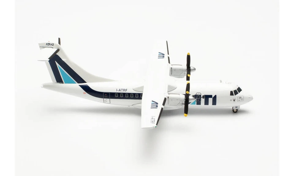 ATR -42-300 ATI AERO TRASPORTI ITALIANI 1/200 Herpa - Photo 1/1