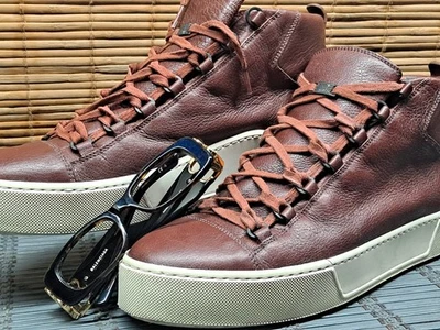 Combo gafas de sol BALENCIAGA® monturas BB 0096S 002 y zapatillas altas Arena EE. UU. 13 Foto 1 de 4