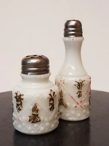 SALZ PFEFFERSTREUER WEISS MINI MILCHGLAS VINTAGE VIKTORIANISCH geprägt und bemalt - Bild 1 von 19