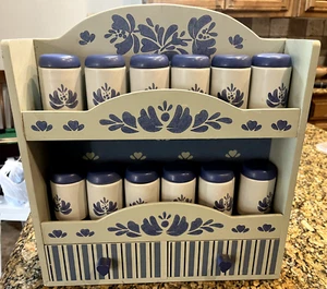 Pfaltzgraff Yorktowne 12 Spice Rack Wall Display Label Ceramic Jar Bottle (HUP) - Picture 1 of 9