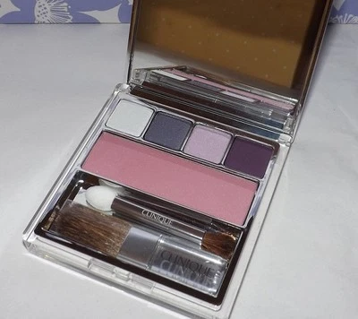 2 x Clinique ~ NUTCRACKER PALETTE in ACT II ~ SUGAR PLUM SUITE Ltd. Ed. Lot of 2 - Image 1 of 3