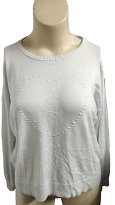 CROWN & IVE Women's White Pullover Sweater Blouse size XL Graphic Heart #XO - Picture 1 of 6