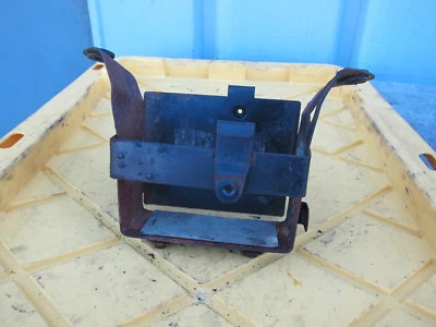 Suzuki Katana 600 GSX600 1994 OEM parte trasera trasera bandeja de batería de plástico Foto 1 de 4