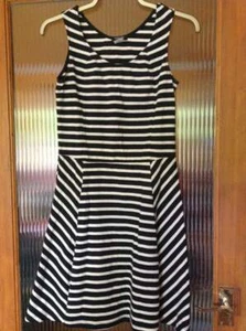 LA REDOUTE LADIES COTTON SKATER DRESS BLACK/WHITE STRIPE SIZE 6-8 SUMMER/BEACH - Picture 1 of 3