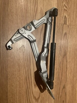 VW Audi A4 B5 B5.5 S4 Left Rear Trunk Hinge Shock Lift Support 3B5827301A - Image 1 of 3