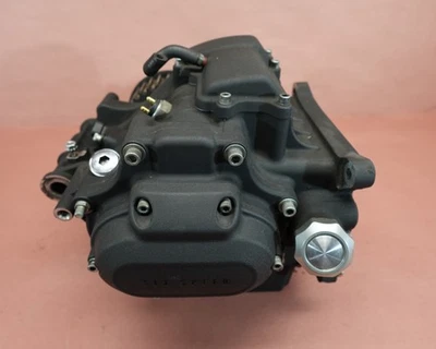 Harley-Davidson Dyna Street Bob 2007-2011 transmisión de 6 velocidades caja grande Foto 1 de 4