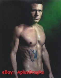 COLTON HAYNES... Shirtless Stud (Arrow) SIGNED - Picture 1 of 1