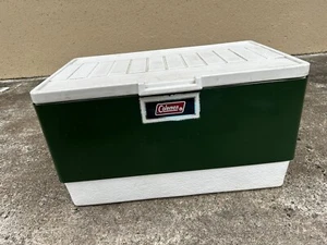 Vintage 1977 Coleman Green Metal & Plastic Cooler 22" x 14" x 12" - Picture 1 of 7