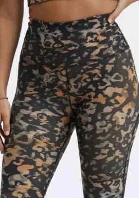 Legging feminina Fabletics pequena cintura ultra alta clima frio II camuflagem selvagem ioga - Imagem 1 de 4