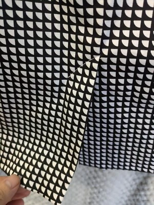 ARMANI JEANS Smart Black & White Geometric Print Pencil Skirt SIZE 44 UK 14 WORK - Image 1 of 4
