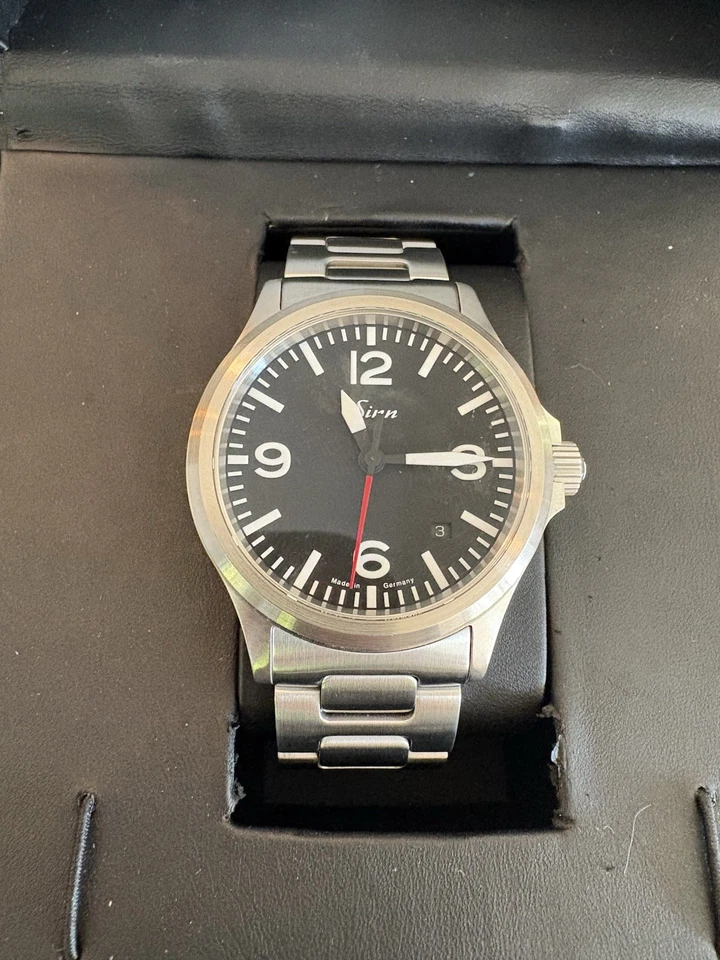 Reloj para hombre Sinn 556 acero inoxidable esfera negra movimiento automático 38,5 mm 556.A Foto 1 de 4