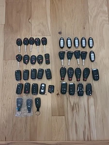 Oem Key Fob Lot, Nissan, Kia, BMW Jeep, dodge, Volkswagen, Vw, subaru, Toyota - Picture 1 of 12