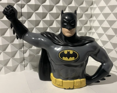 DC Comics 2018 regadera de plástico Batman negro gris cuidado de patio Foto 1 de 4