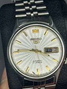 Vintage Seiko 5 Automatic – 7009-5921 (Arabic/English Day) - Picture 1 of 11