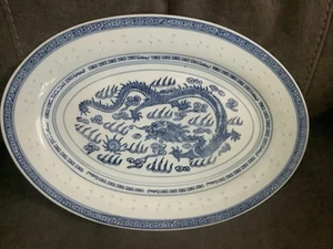 Antico piccolo piatto porcellana drago blu e bianco firmato cinese esportazione - Foto 1 di 5