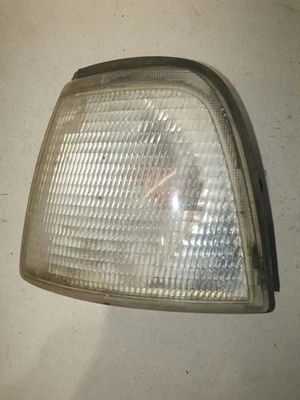 AUDI 80 Avant 8C, B4 Segnale di svolta anteriore sinistro 1992 22949638 - Immagine 1 di 4