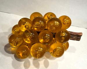 Vintage Large Amber Lucite Acrylic Grapes Cluster Drift Wood MCM Retro - Picture 1 of 6