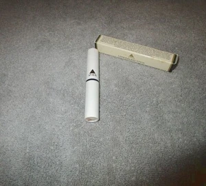 VTG Avon Concealing Stick Light New Old Stock AV-04A - Picture 1 of 8