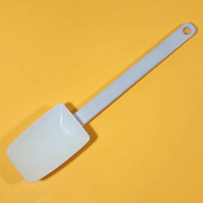 Pampered Chef Classic Scraper Spatula 12" USA 5491869 Kitchen Utensil Baking - Image 1 of 4