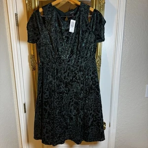 Green Velvet Cold Shoulder Short Sleeve 1X Party Midi Party Holiday Winter - Picture 1 of 13