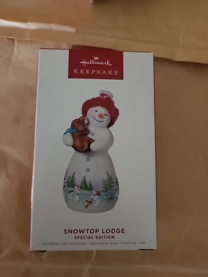 Hallmark LPR3683 Ornament - Red/White