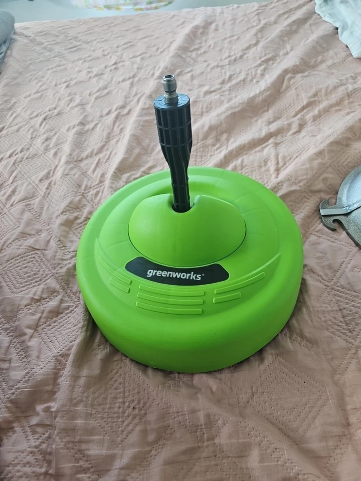 Accesorio de lavadora a presión de superficie redonda Greenworks 11" hasta 2000 psi 1/4" Foto 1 de 4