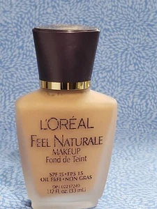 L'Oreal Paris Feel Naturale Makeup SPF 15  Caramel Beige   1.12 oz - Picture 1 of 2