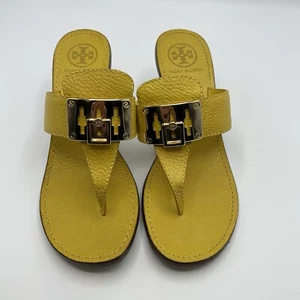 Neu ohne Karton Tory Burch Damen-Sandalen 7 M graugelb Sibyll gewalktes Leder mit Absatz - Bild 1 von 9