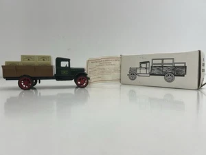 1931 Hawkeye Crate Delivery Truck John Deere Truck Bank - Picture 1 of 8