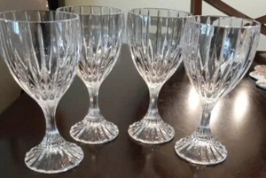 Set Of 4 ~ Mikasa PARK LANE 6 3/4" WINE GLASSES GOBLETS ~ MINT - Picture 1 of 6