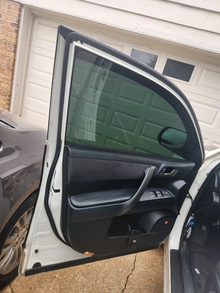 Porta lateral branca para motorista Toyota Highlander 2008-2013  - Imagem 1 de 2