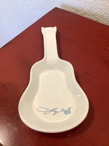 Reposacuchara en forma de guitarra DOLLY PARTON blanco 10" pulgadas cerámica ~NUEVO~ - Imagen 1 de 4