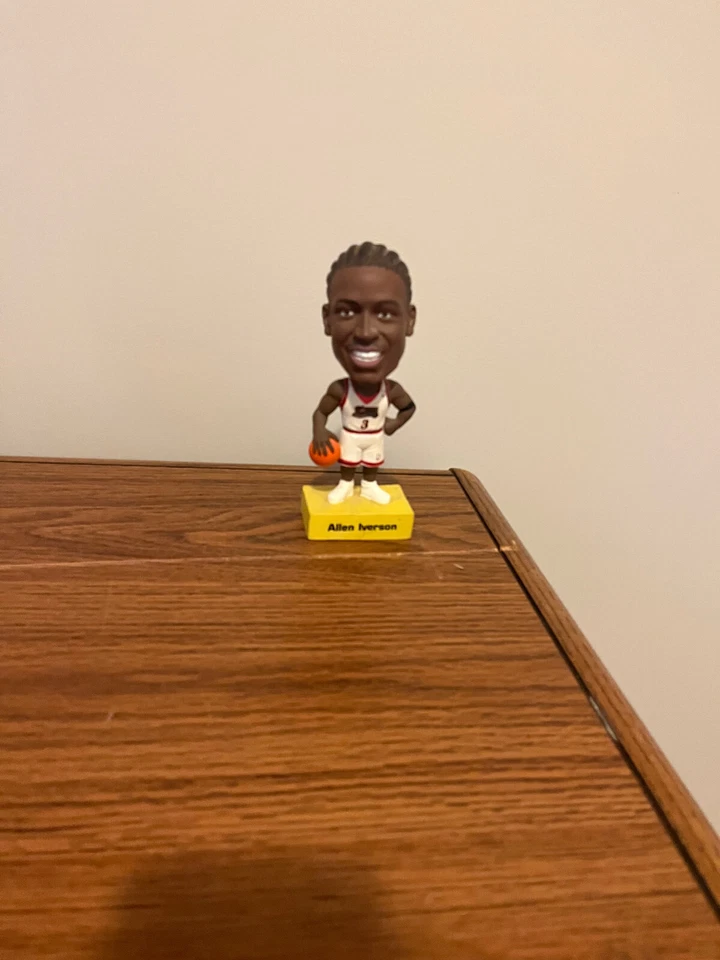 Bobblehead Allen Iverson Philadelphia 76ers Foto 1 de 1