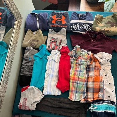 Lote de ropa niño 18m-2t Disney, Oshkosh, Levi, Ralph Lauren Foto 1 de 4