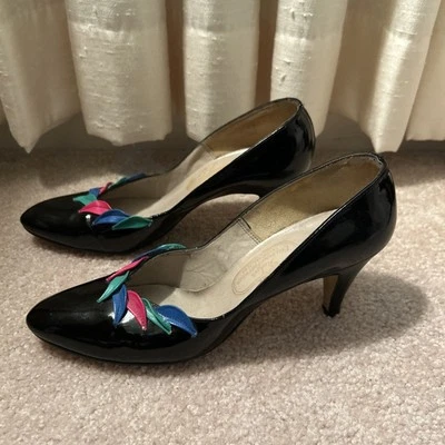 40s 50s Johansen Vintage Black Pleather Heels Shoes Pumps - Image 1 of 4