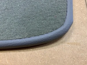 Classic Mini grau Teppich Kofferraum Board für Mini Limousinen für 5,5 Gallonen Kraftstofftank - Bild 1 von 2