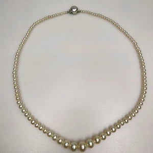 Cadena de perlas de imitación graduadas vintage de 18 pulgadas Japón - Imagen 1 de 9